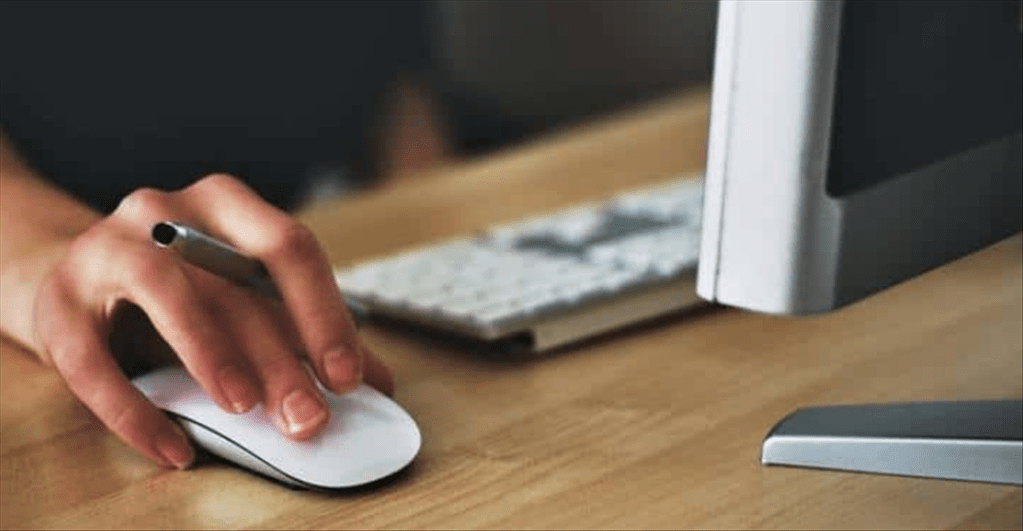 how to move mouse while typing windows 10